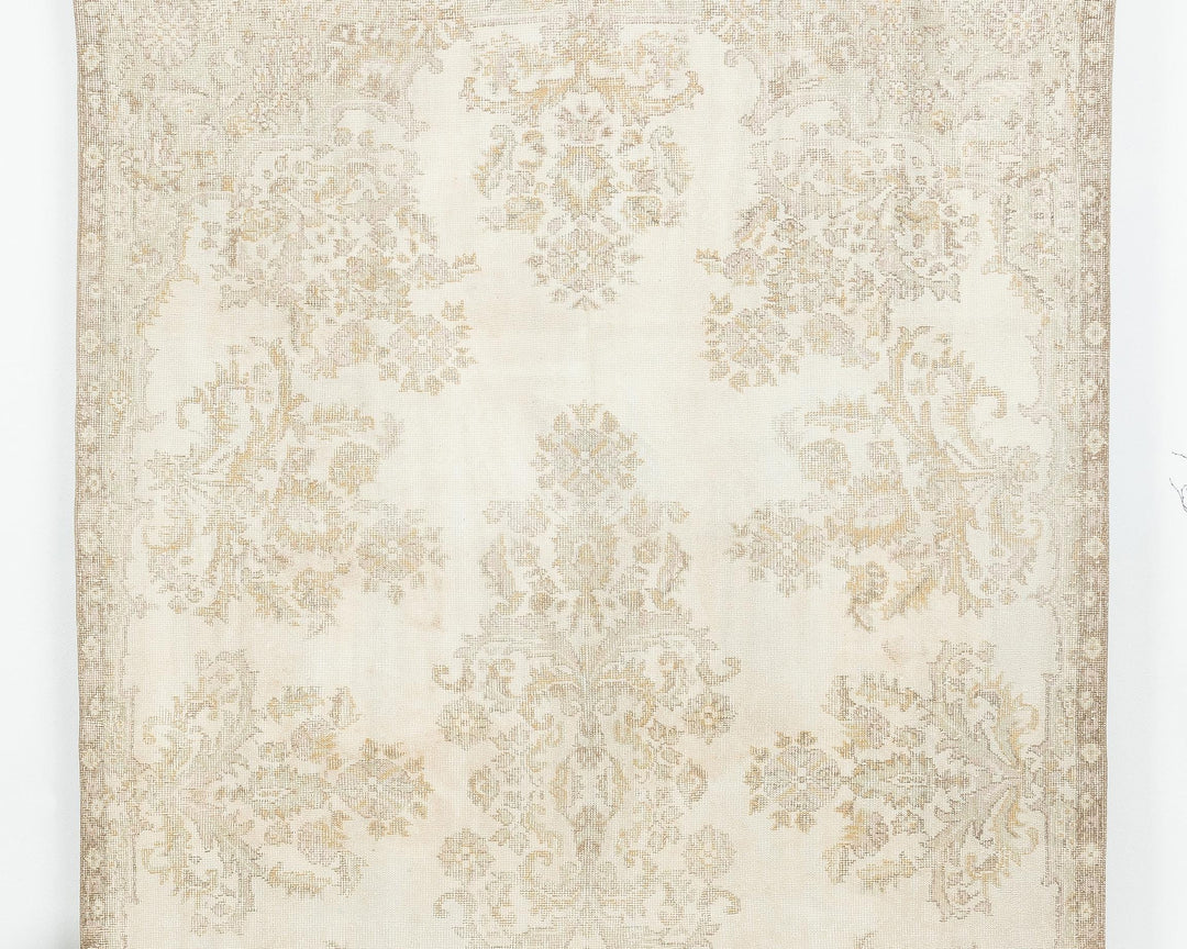 Beige Oushak Rug 5' 10" x 9' 10" | No. VR44617