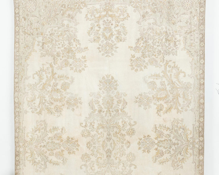 Beige Oushak Rug 5' 10" x 9' 10" | No. VR44617