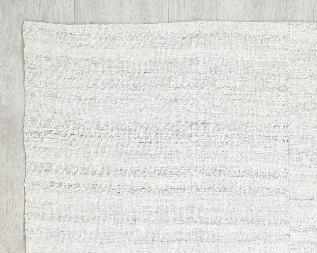 White Kilim Rug 6' 9" x 8' 7" | No. VR10327
