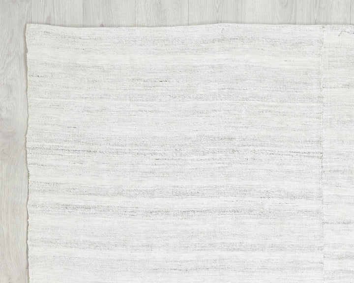 White Kilim Rug 6' 9" x 8' 7" | No. VR10327