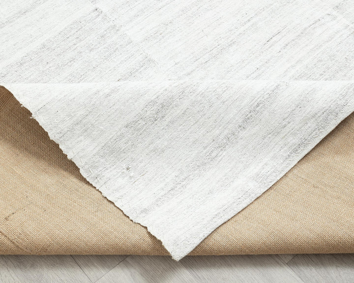 White Kilim Rug 6' 9" x 8' 7" | No. VR10327