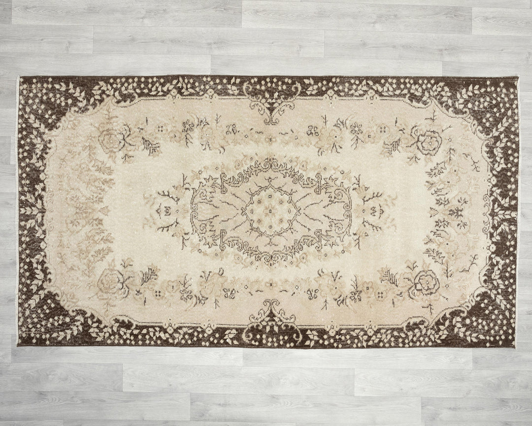 Vintage Turkish Rug 7' 1" x 3' 11" | No. VR51586