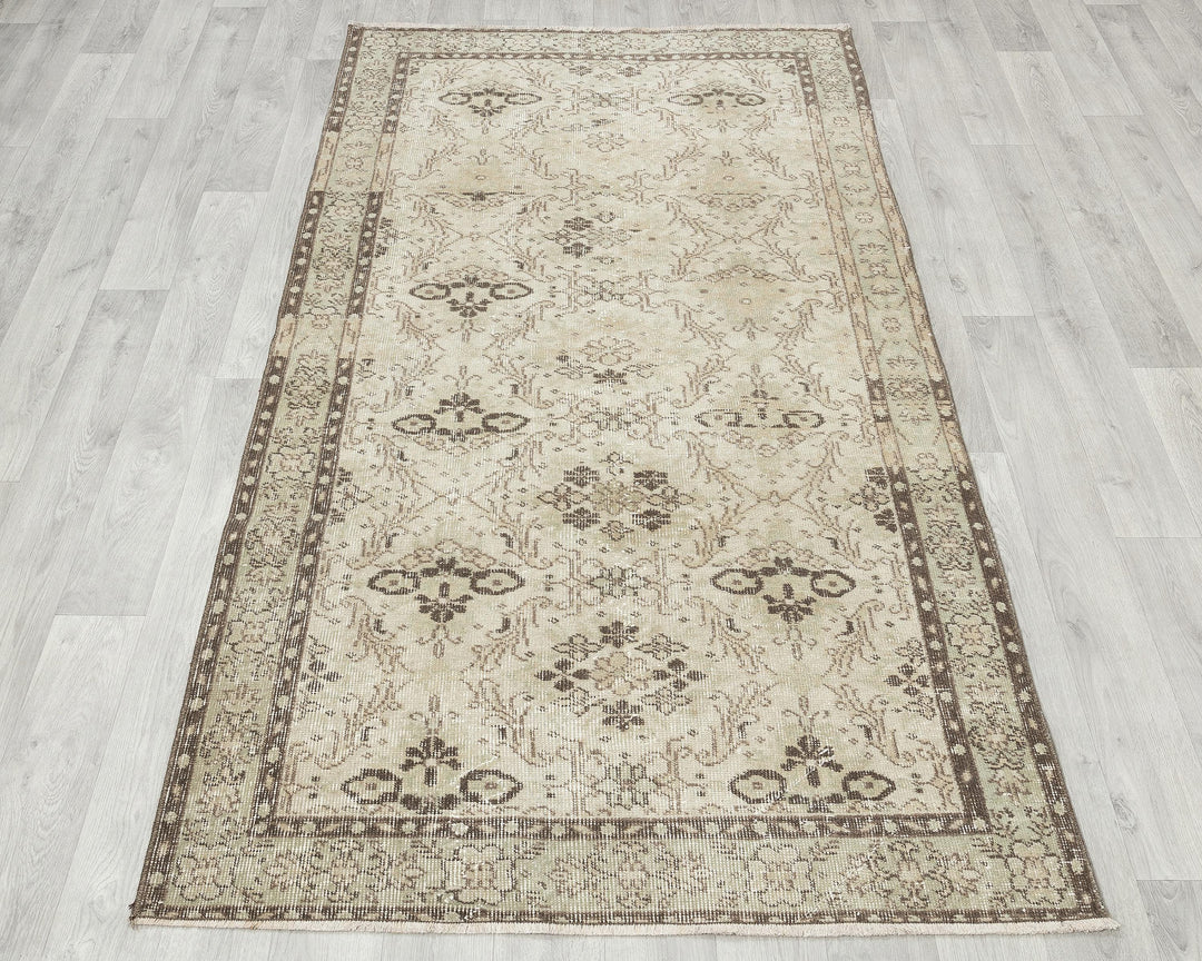 Vintage Turkish Rug 6' 8" x 3' 8" | No. VR35382