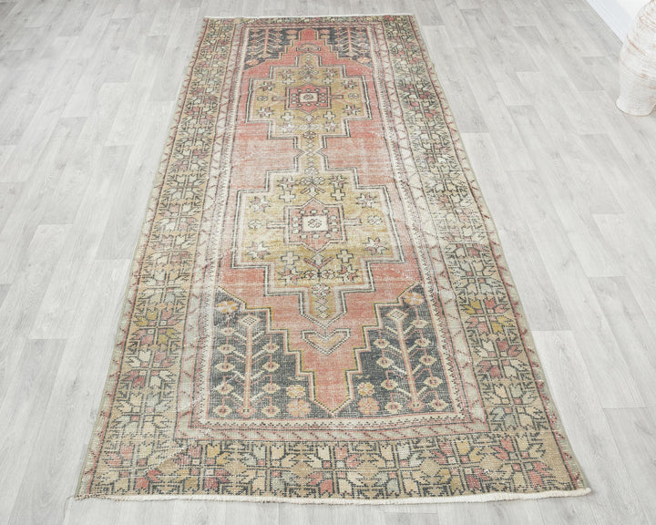 Oushak Rug 8' 8" x 4' 1" | No. VR33142