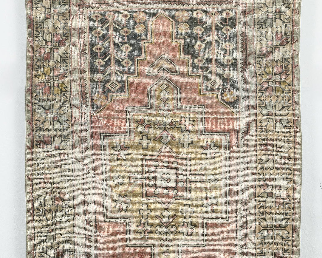 Oushak Rug 8' 8" x 4' 1" | No. VR33142