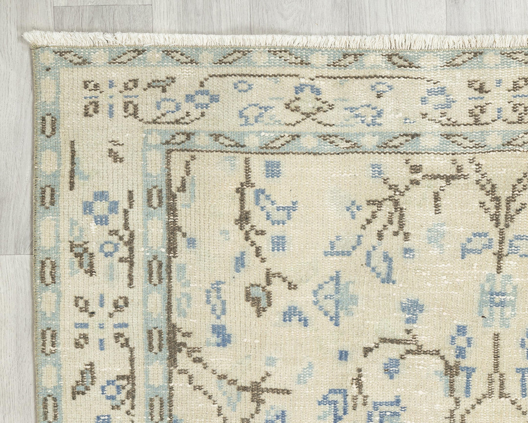 Beige Oushak Rug 3' 11" x 7' 3" | No. VR21117