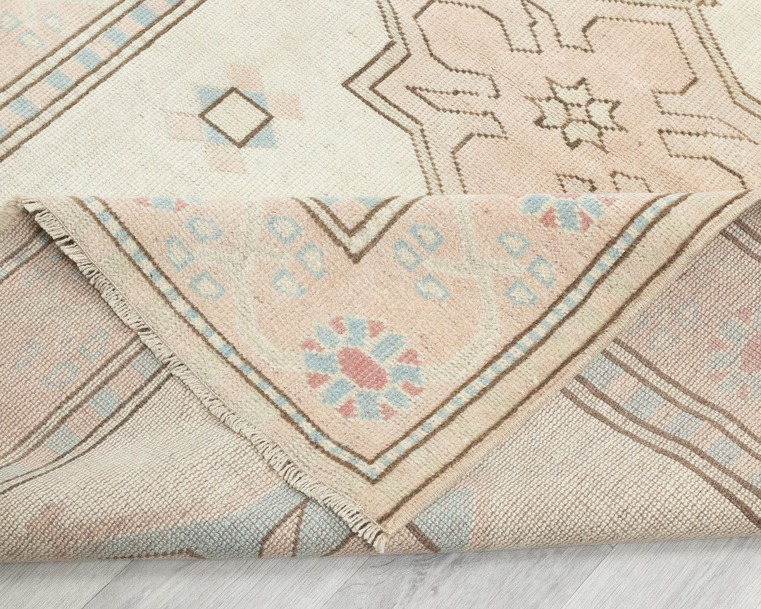 Beige Oushak Rug 3' 11" x 5' 6" | No. VR61558
