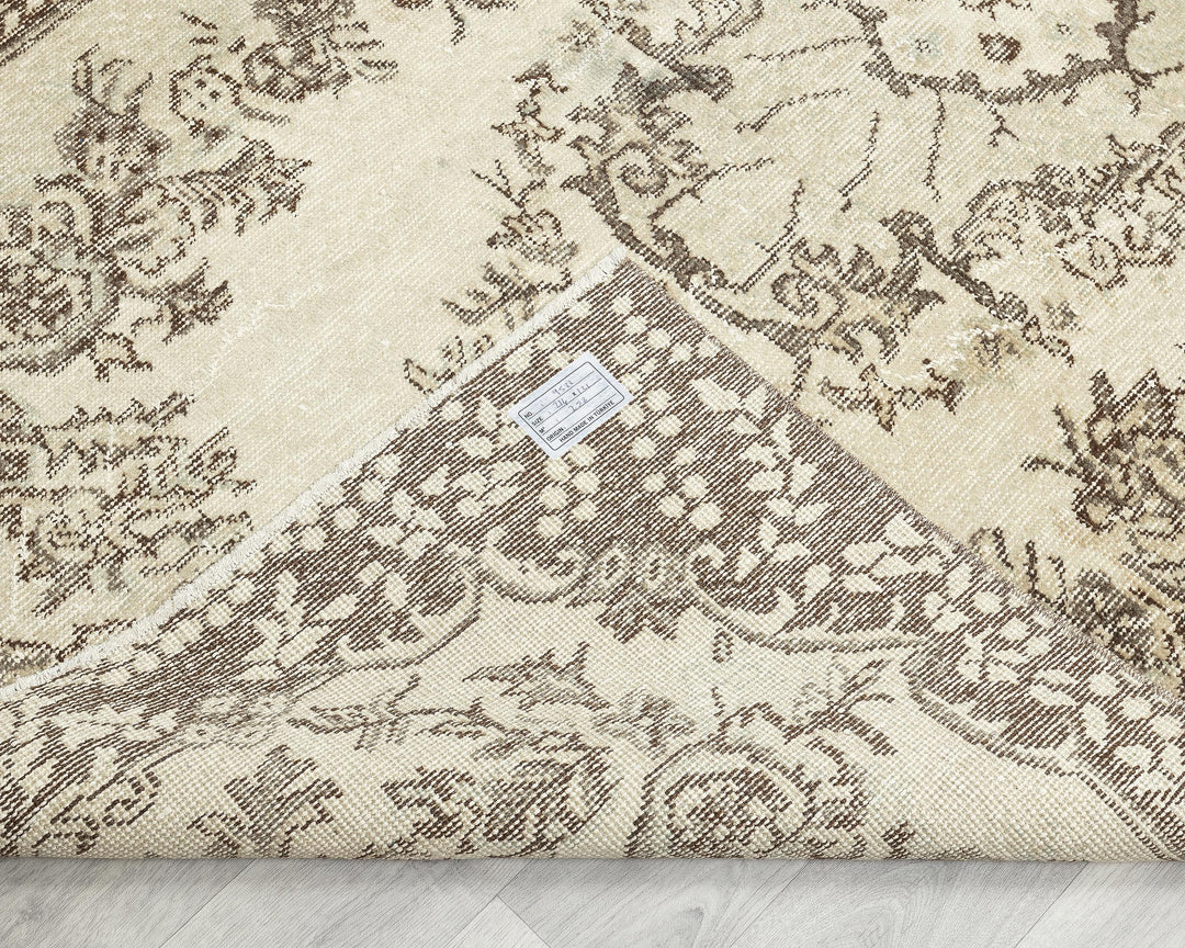 Beige Oushak Rug 4' x 7' | No. VR50661