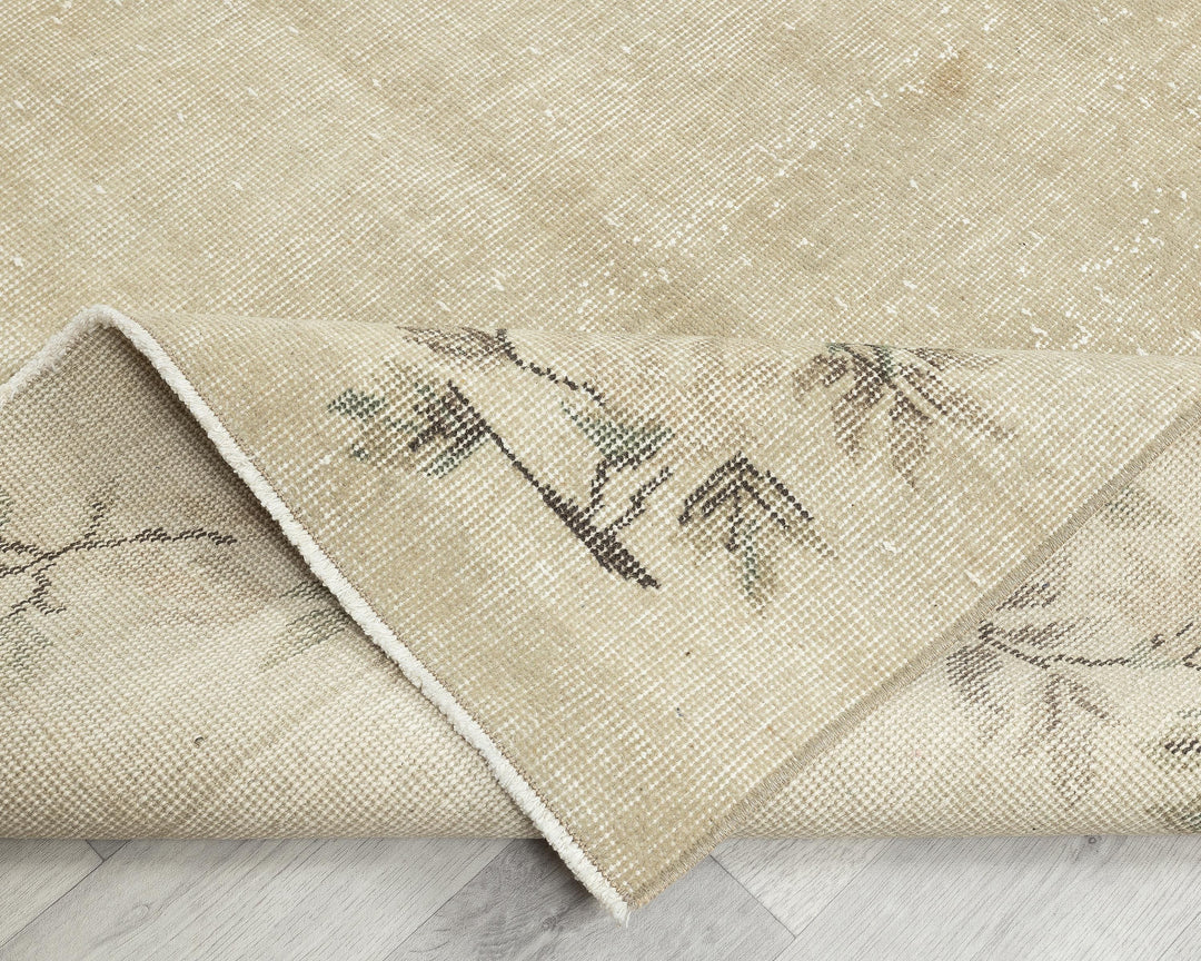 Beige Oushak Rug 6' 8" x 8' | No. VR55455
