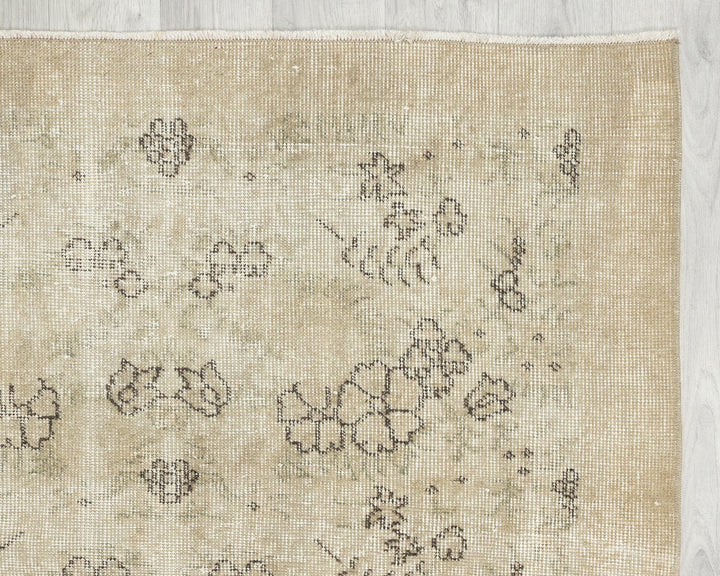 Beige Oushak Rug 6' 8" x 3' 9" | No. VR97662