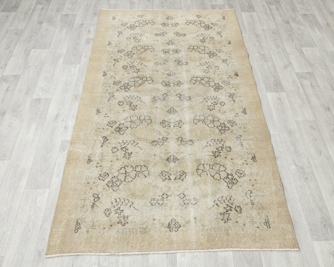 Beige Oushak Rug 6' 8" x 3' 9" | No. VR97662