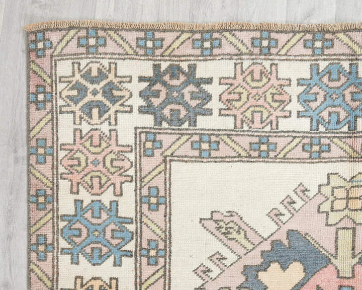 Faded Oushak Rug 7' 10" x 5' 5" | No. VR57354