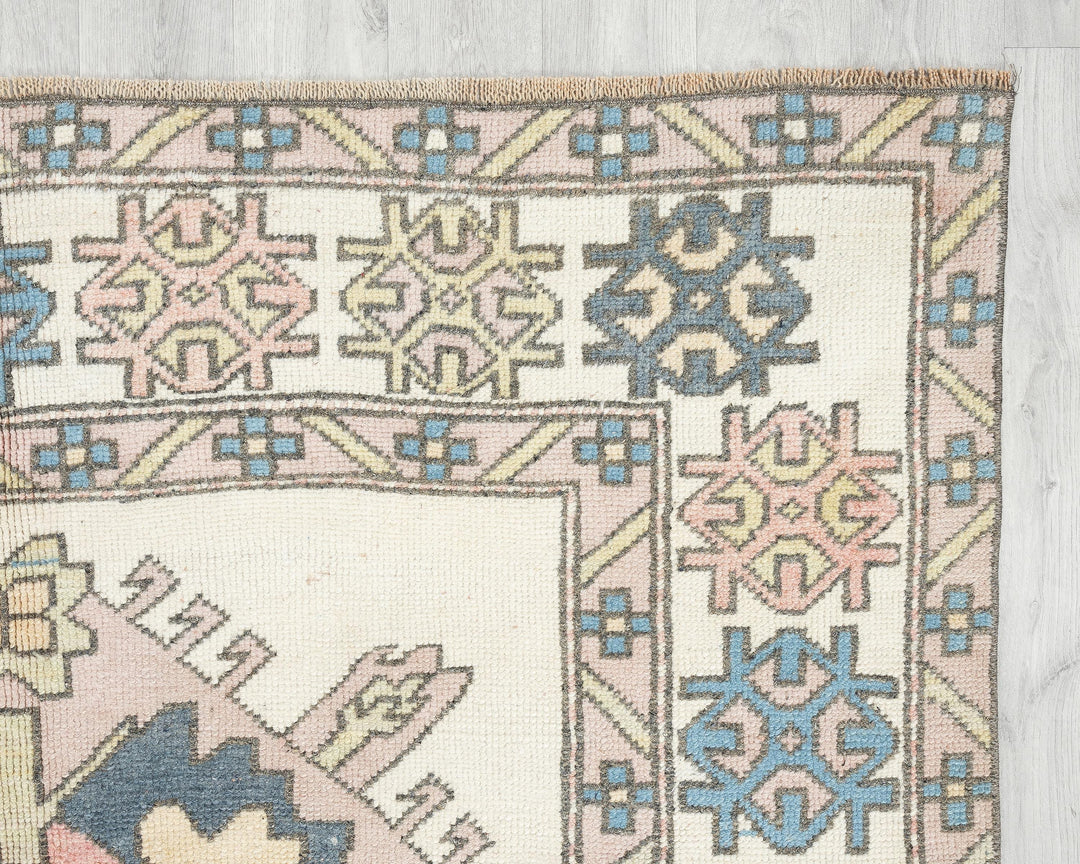 Faded Oushak Rug 7' 10" x 5' 5" | No. VR57354