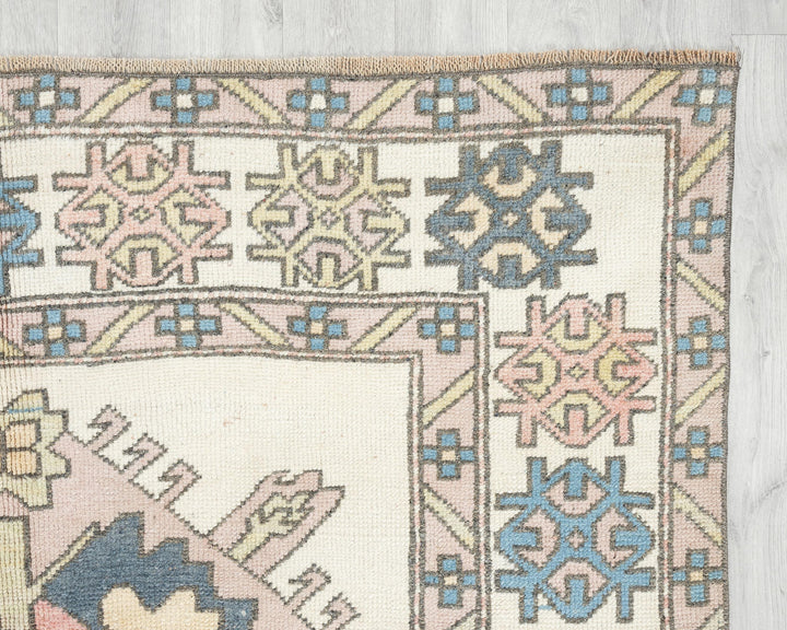 Faded Oushak Rug 7' 10" x 5' 5" | No. VR57354