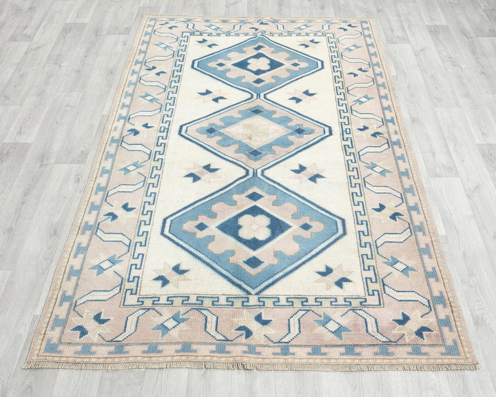 Neutral Oushak Rug 4' 4" x 6' 7" | No. VR40455