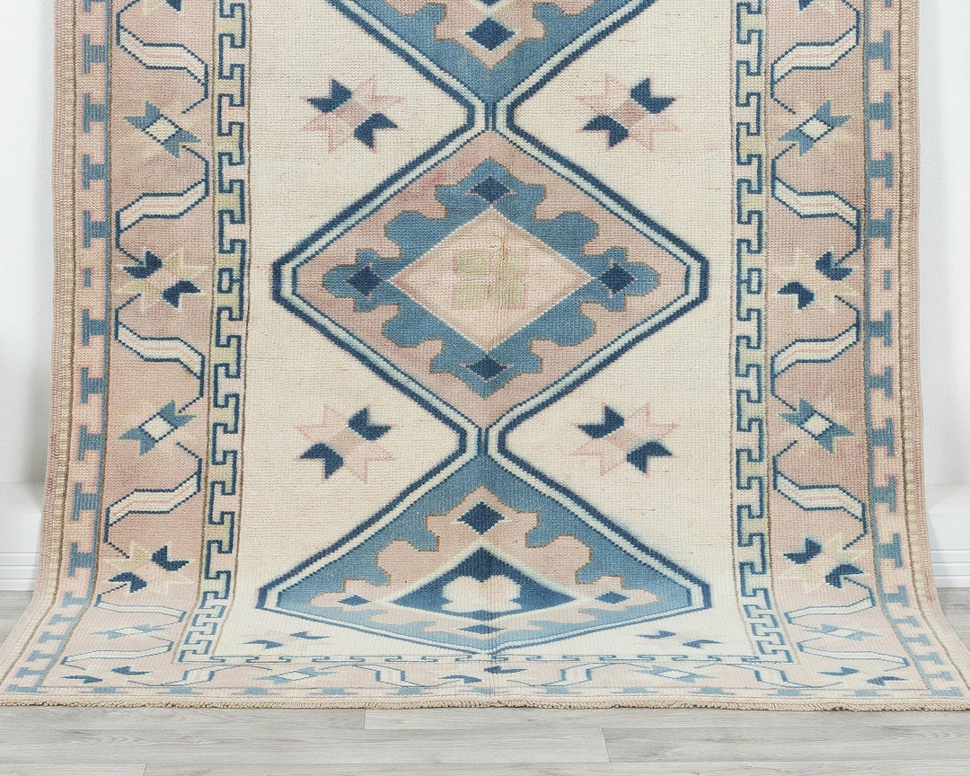 Neutral Oushak Rug 4' 4" x 6' 7" | No. VR40455