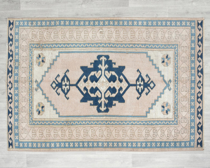 Beige Oushak Rug 4' 1" x 6' 1" | No. VR93814
