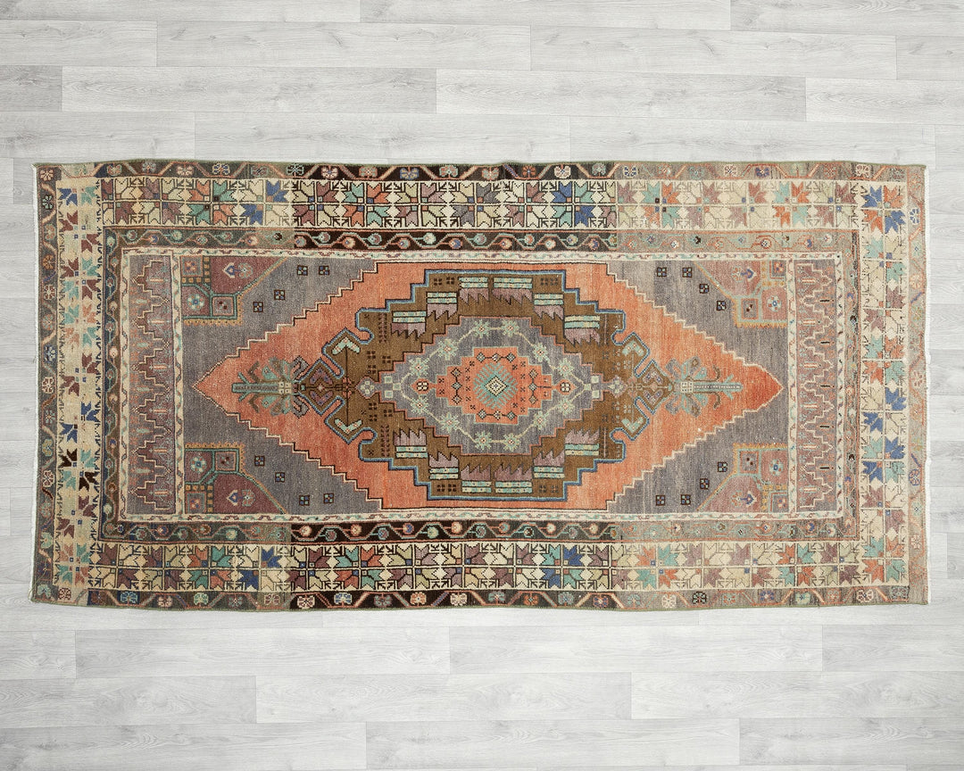 Oushak Rug 7' 10" x 3' 11" | No. VR34156