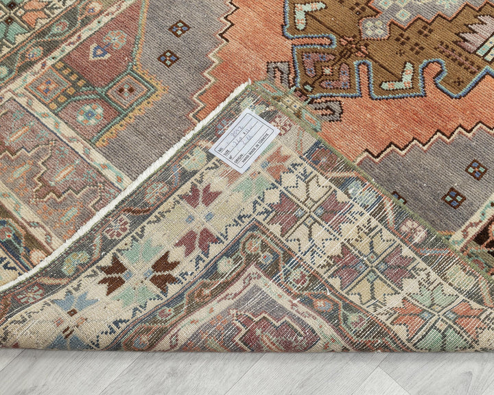Oushak Rug 7' 10" x 3' 11" | No. VR34156