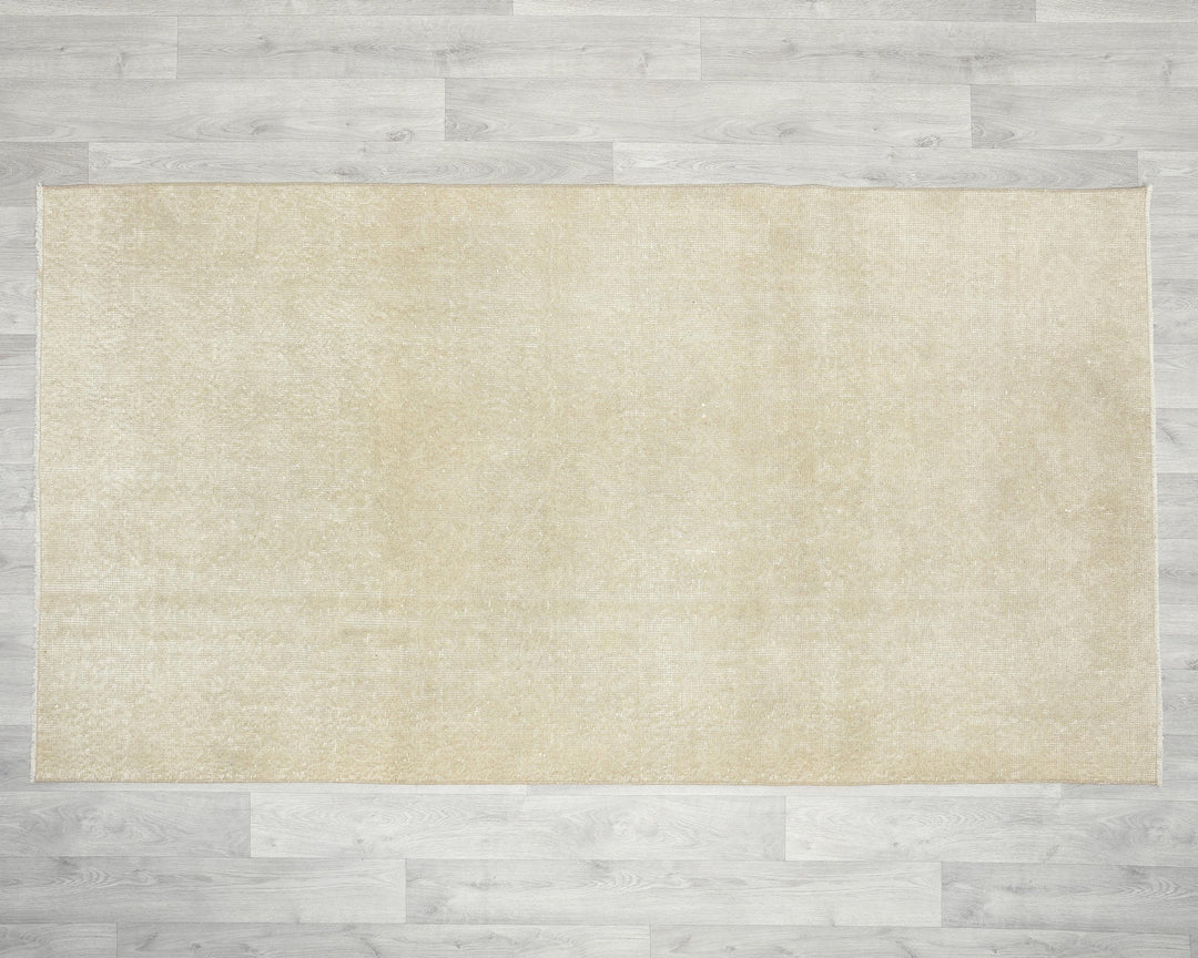 Beige Oushak Rug 6' 10" x 3' 9" | No. VR42566