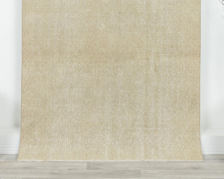 Beige Oushak Rug 6' 10" x 3' 9" | No. VR42566