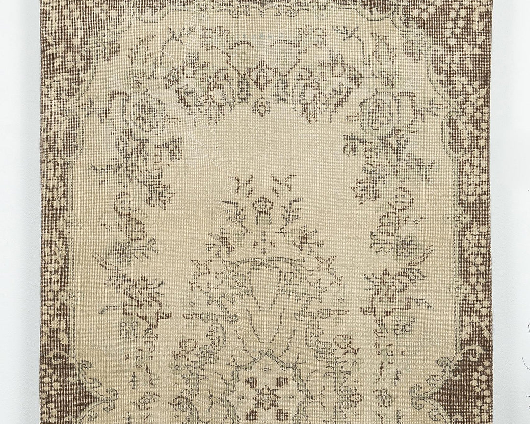 Beige Oushak Rug 3' 11" x 7' 1" | No. VR83106