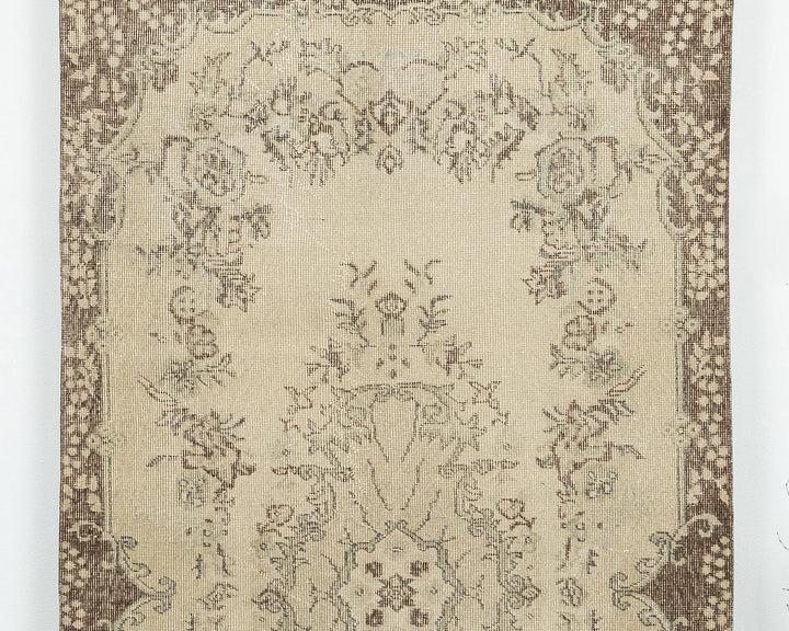 Beige Oushak Rug 3' 11" x 7' 1" | No. VR83106