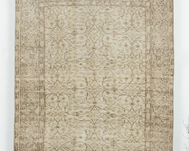 Beige Oushak Rug 0' 4" x 6' 9" | No. VR99982