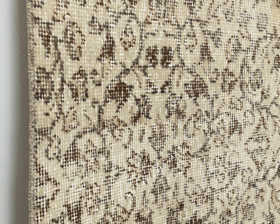 Neutral Oushak Rug 6' 6" x 3' 9" | No. VR79957