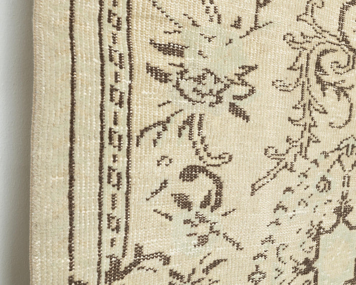 Beige Oushak Rug 6' 9" x 3' 8" | No. VR90754
