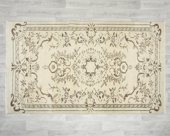 Beige Oushak Rug 6' 9" x 3' 8" | No. VR90754