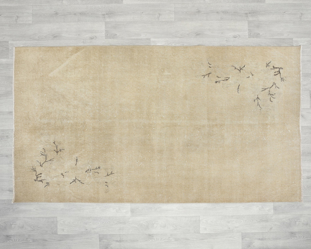 Beige Oushak Rug 3' 7" x 6' 7" | No. VR21621