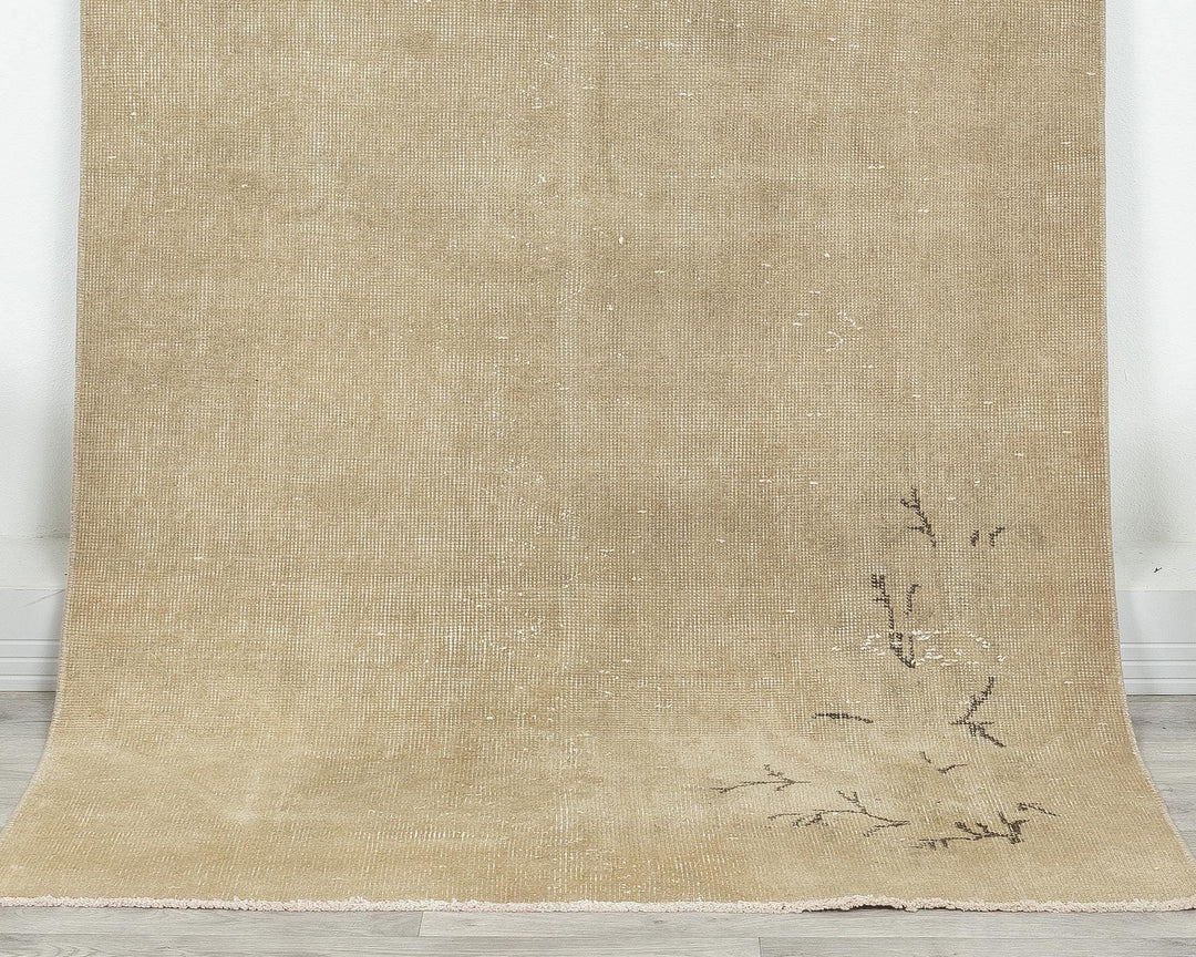 Beige Oushak Rug 3' 7" x 6' 7" | No. VR21621