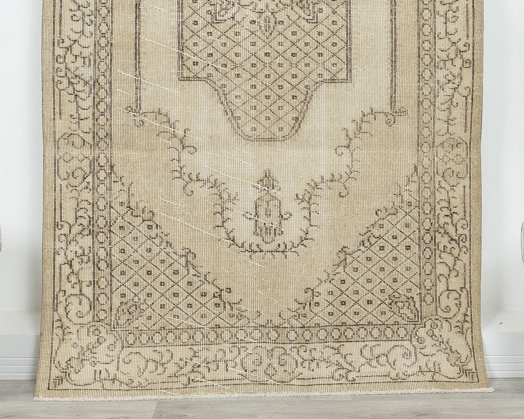 Beige Oushak Rug 6' 9" x 3' 9" | No. VR64995