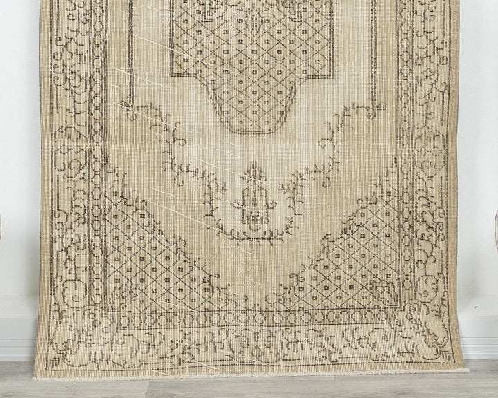 Beige Oushak Rug 6' 9" x 3' 9" | No. VR64995