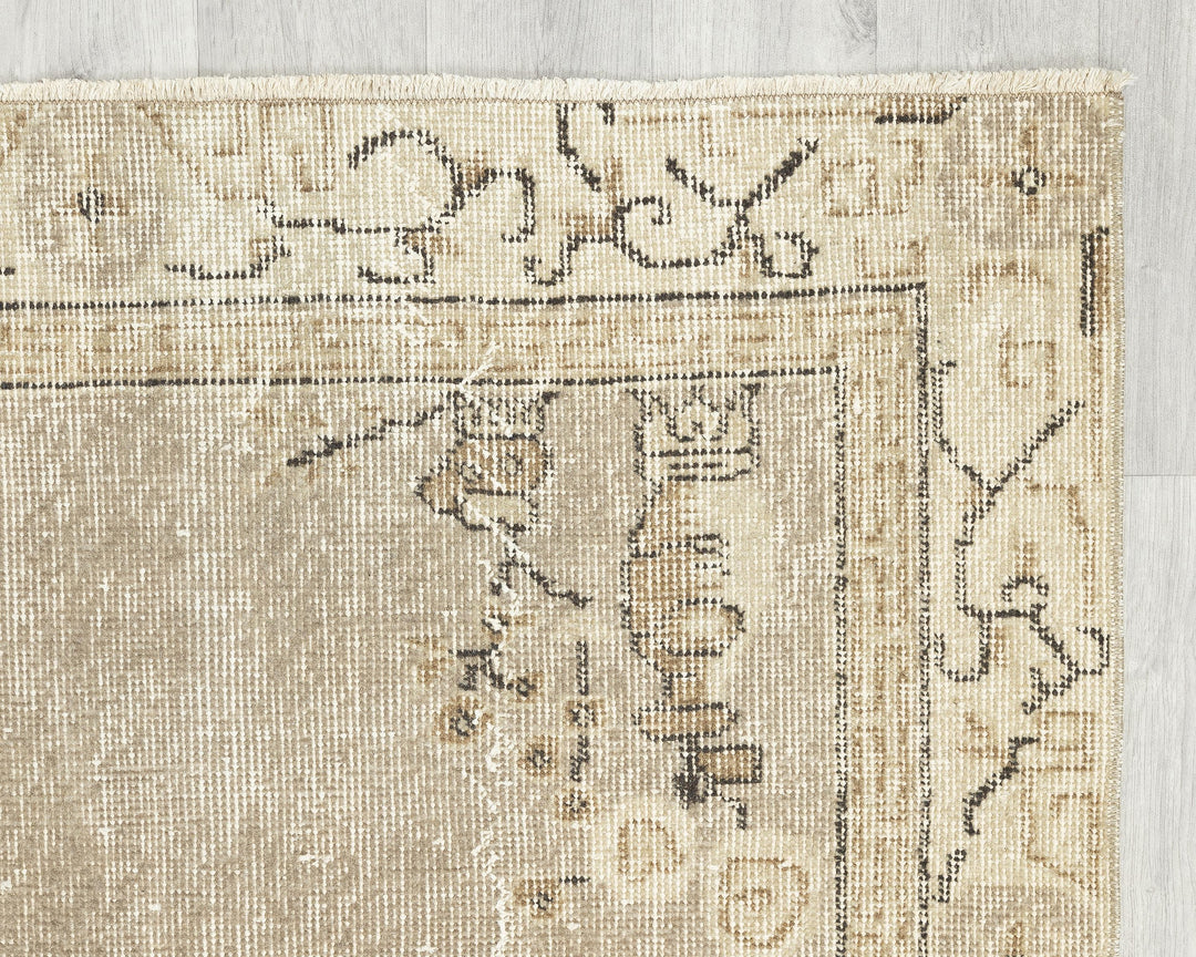 Oushak Rug 3' 8" x 6' 5" | No. VR18556