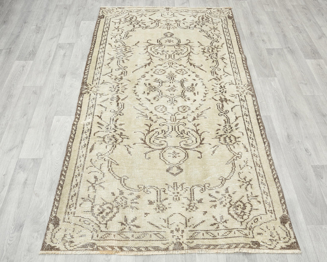 Beige Oushak Rug 3' 7" x 6' 5" | No. VR16235