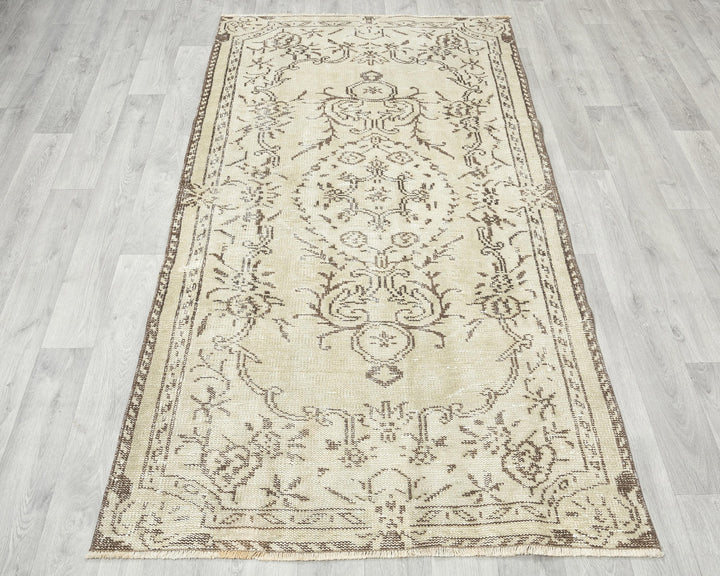 Beige Oushak Rug 3' 7" x 6' 5" | No. VR16235