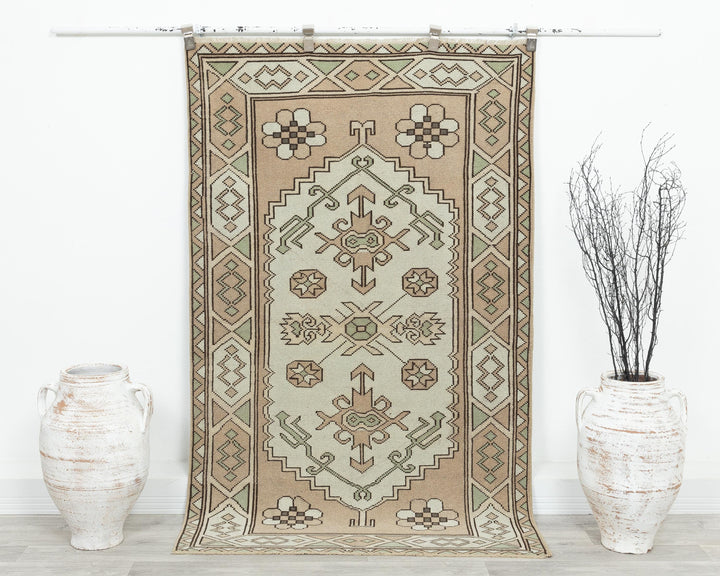 Neutral Oushak Rug 3' 8" x 5' 11" | No. VR53716