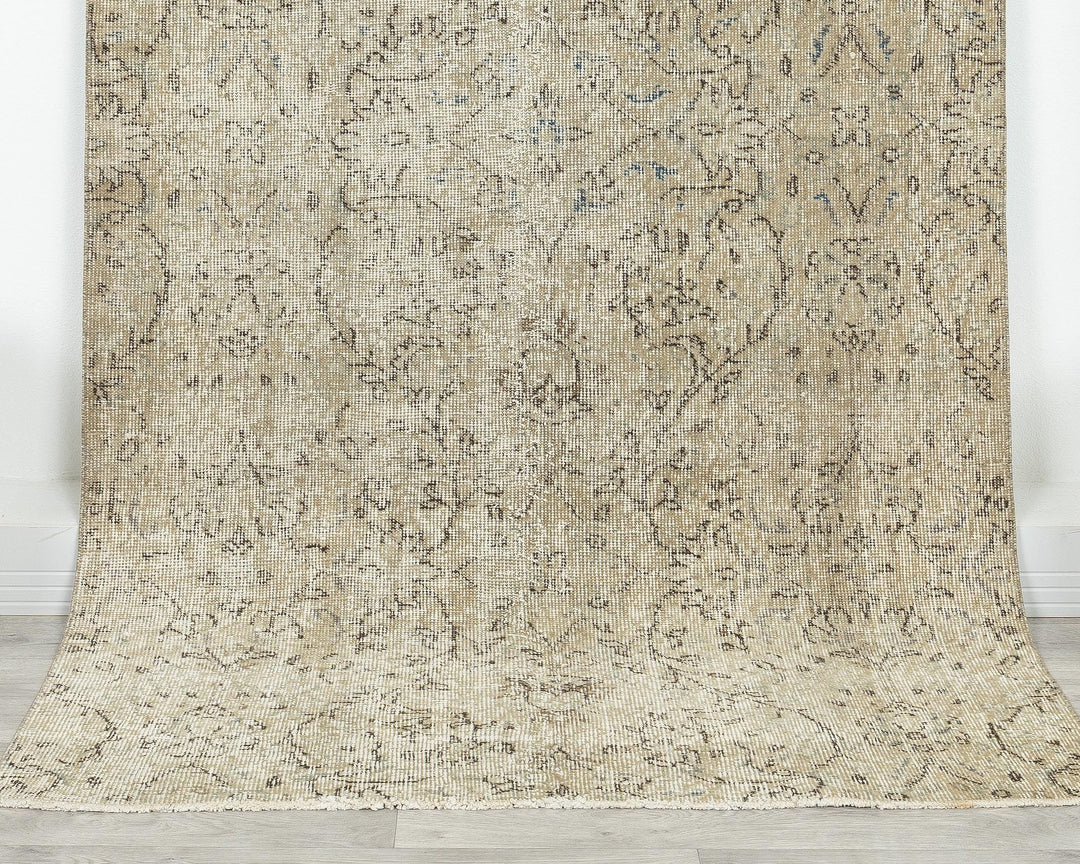 Oushak Rug 6' 8" x 3' 8" | No. VR40506