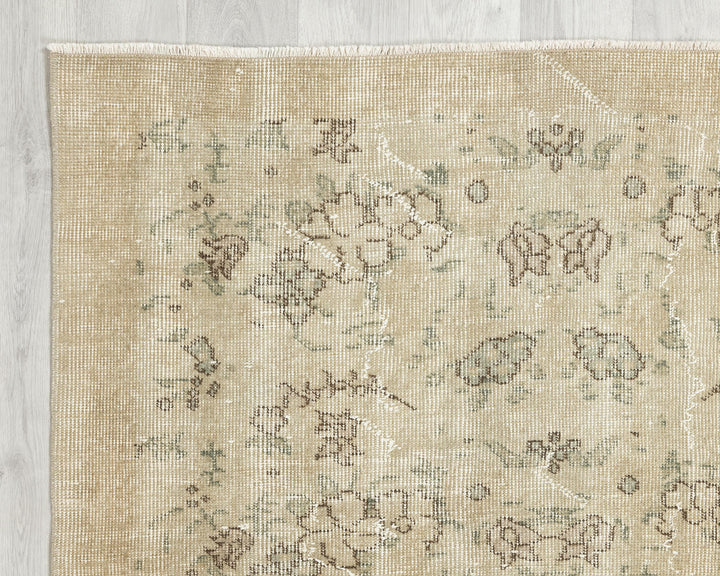 Beige Oushak Rug 6' 5" x 3' 8" | No. VR25140