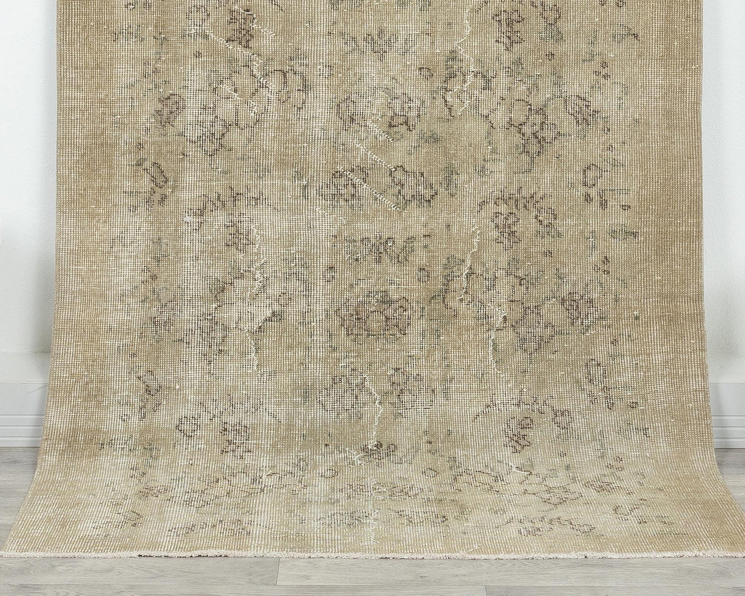 Beige Oushak Rug 6' 5" x 3' 8" | No. VR25140