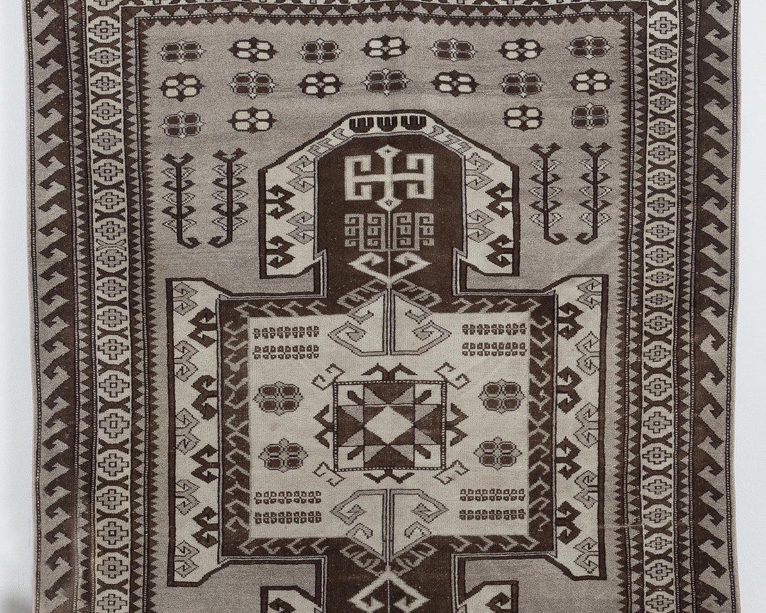 Brown Oushak Rug 8' 7" x 9' | No. VR81785
