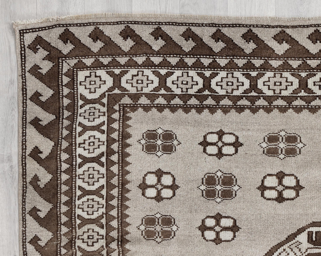Brown Oushak Rug 8' 7" x 9' | No. VR81785