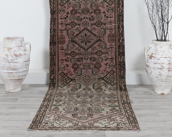 Runner Rug 2' 7" x 10' 1" | No. VR24959