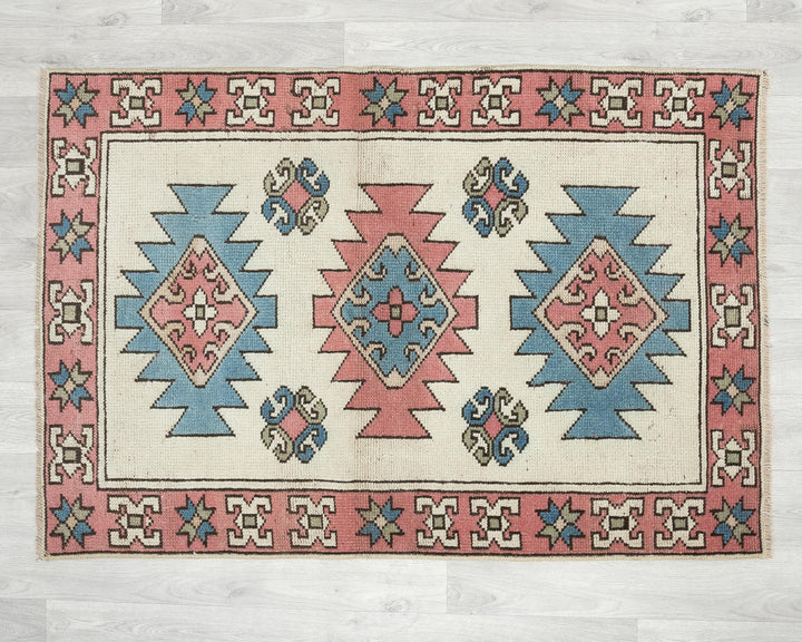 Oushak Rug 4' x 2' 8" | No. VR24019