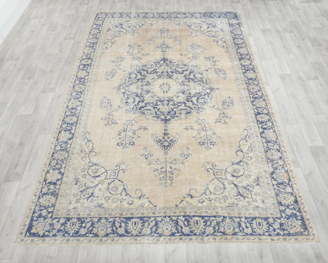 Faded Oushak Rug 7' 1" x 9' 8" | No. VR38953