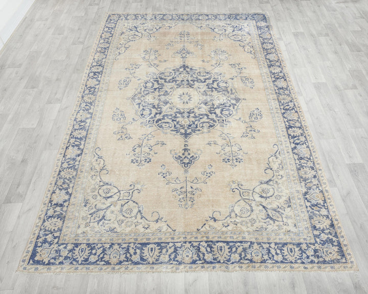 Faded Oushak Rug 7' 1" x 9' 8" | No. VR38953