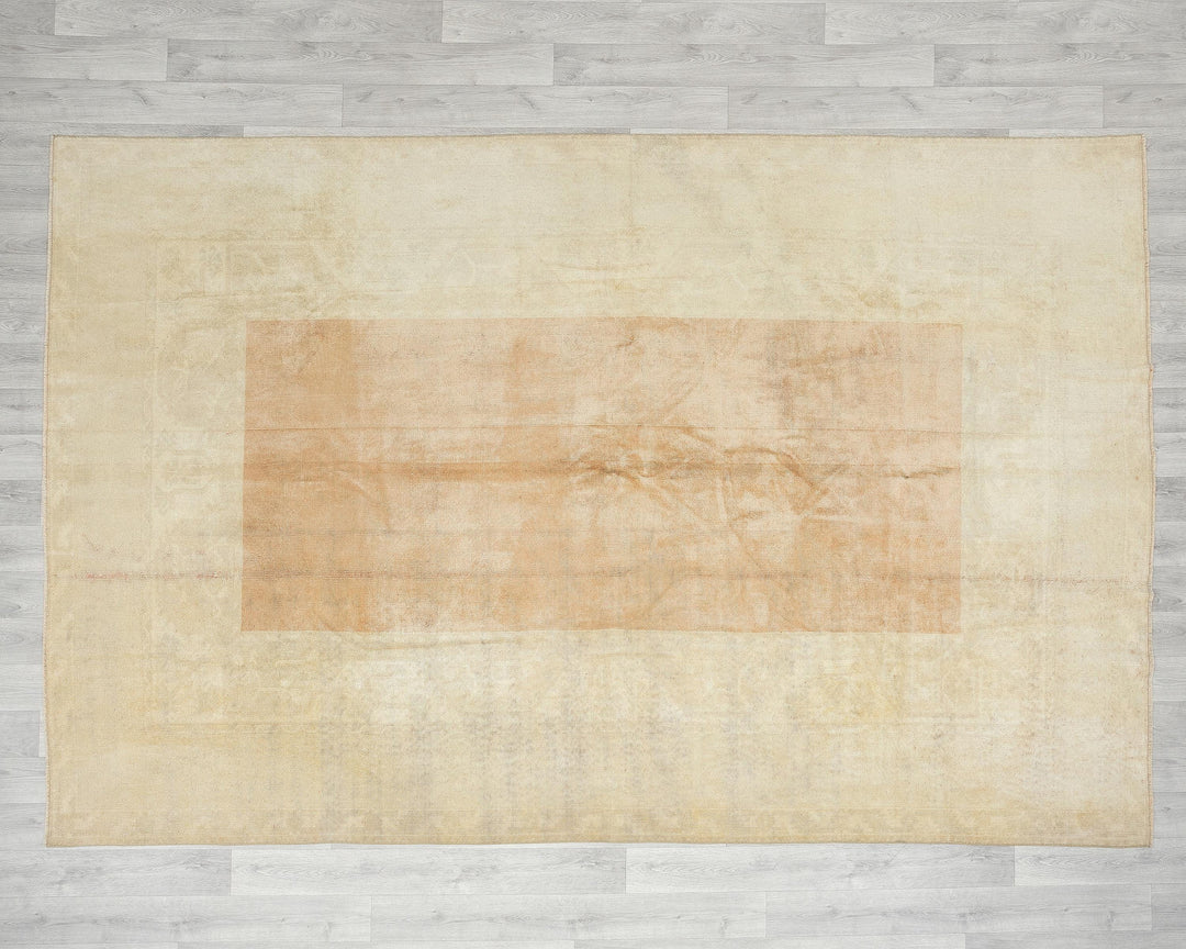 Faded Oushak Rug 6' 5" x 9' 4" | No. VR75321