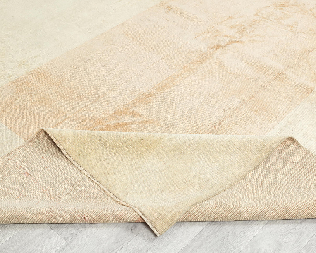 Faded Oushak Rug 6' 5" x 9' 4" | No. VR75321